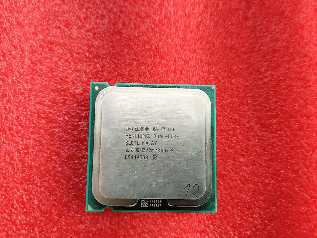 Intel Pentium E5300